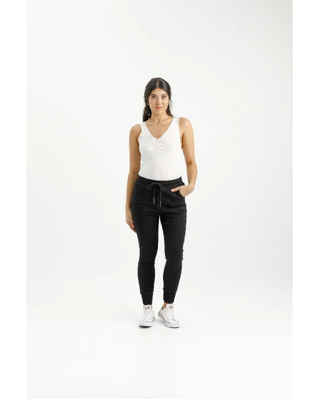 Home Lee Weekender Jeans - Jet Black Comfortable Mid-Rise Jeans