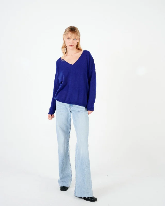 Angèle 100% Cashmere Oversized V-Neck Sweater - Outremer Front Pockets Side Pockets Patch Pockets