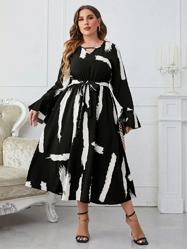 Popular Black White Characteristic Neckline Flared Plus Size Maxi Dress Elegant Sleeveless Maxi Dress